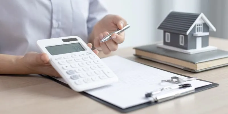 Phân biệt hoạt động môi giới bảo hiểm và hoạt động đại lý bảo hiểm