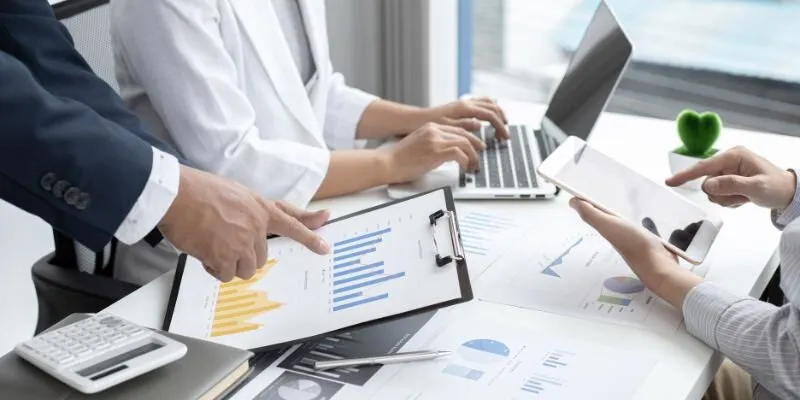 So sánh hình thức Sát nhập và Hợp nhất doanh nghiệp